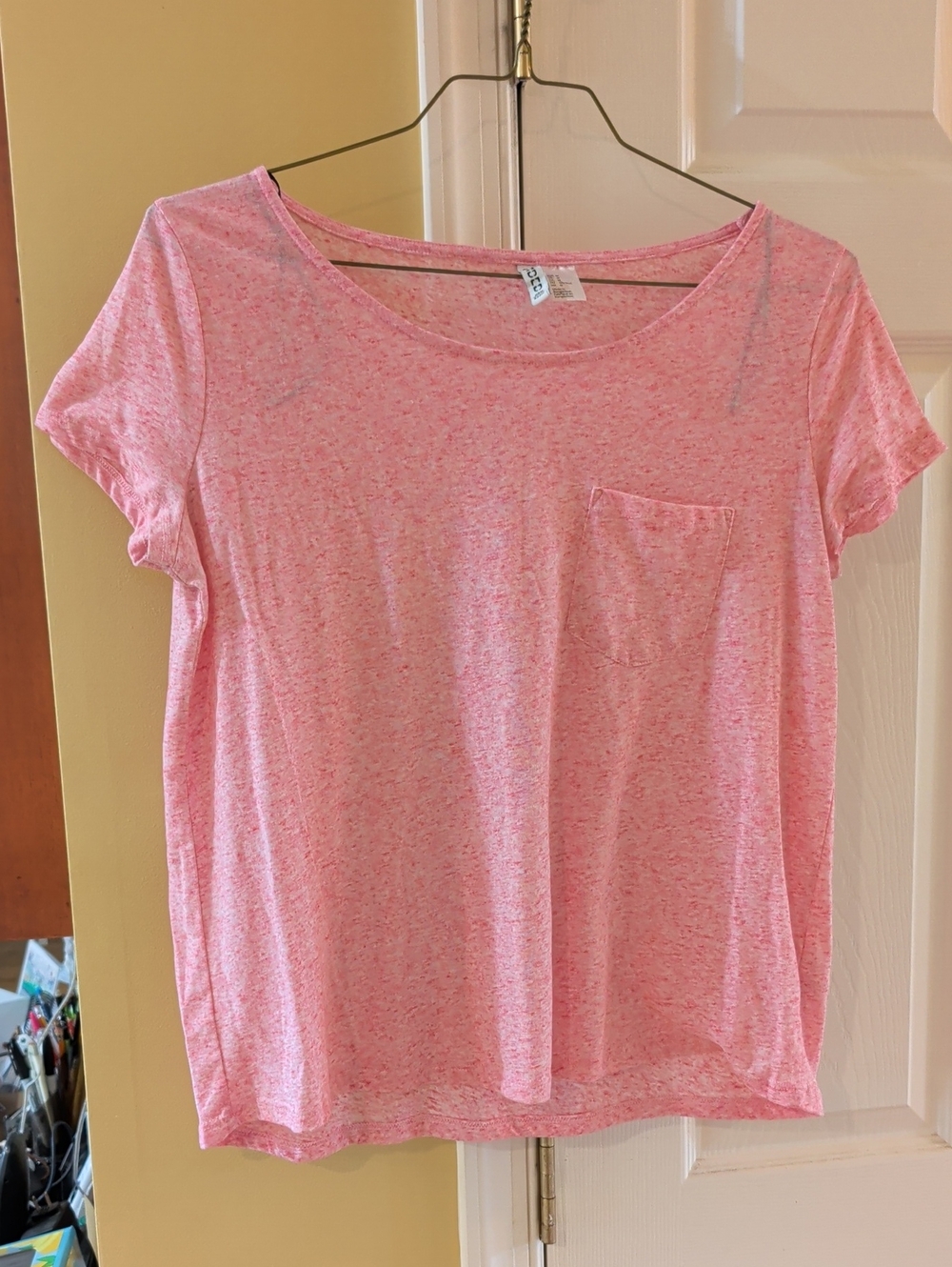 H&M Heathered Pink Scoop Neck Short Sleeve Tee with Pocket